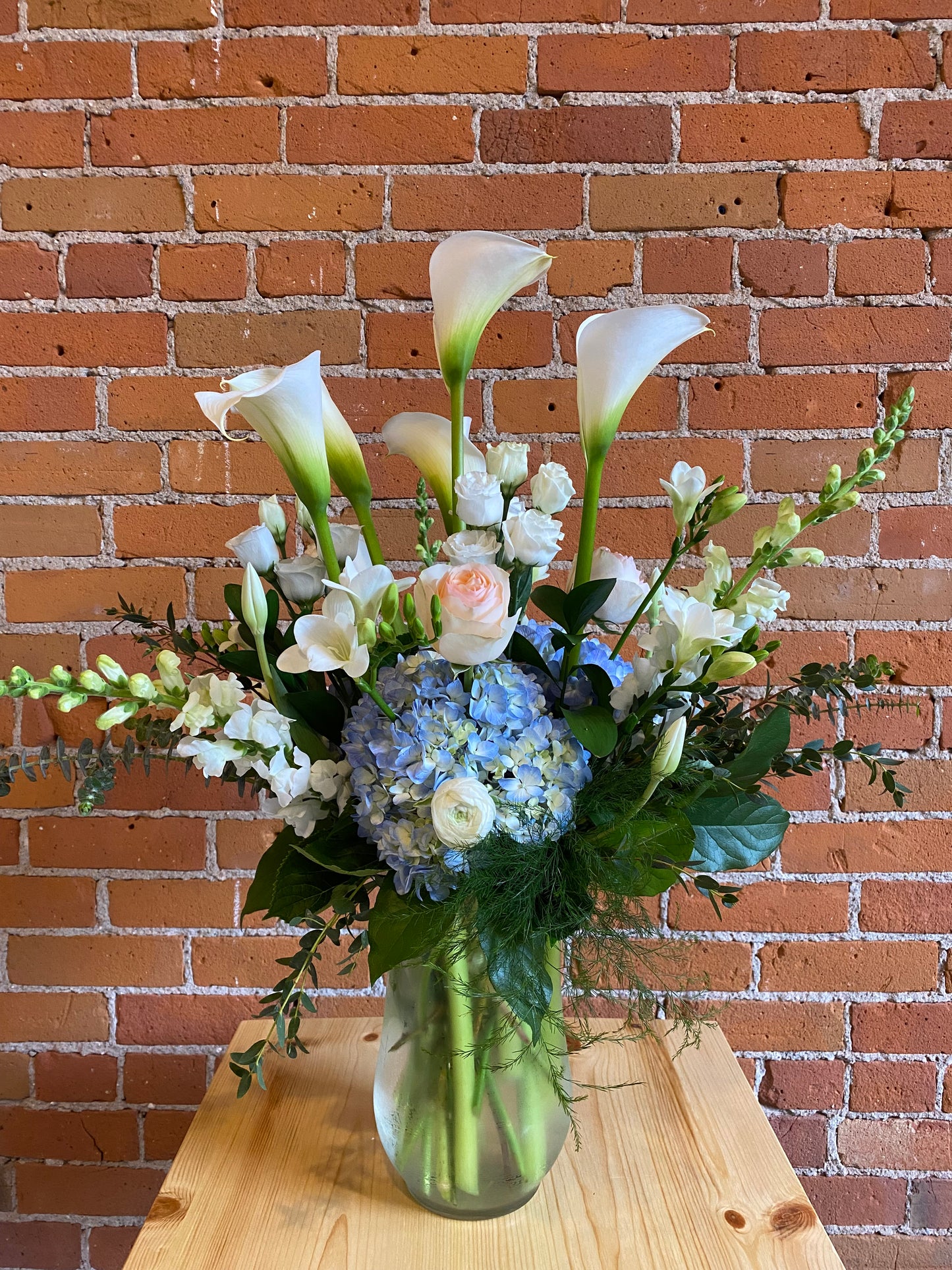 A Grand Gesture: Custom Design Arrangement