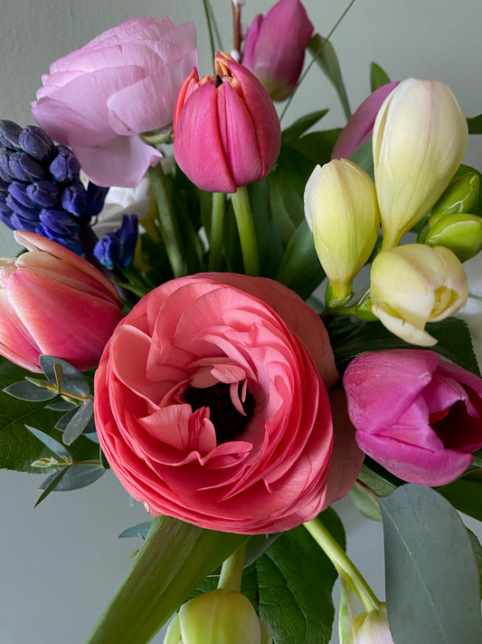 Short and Sweet Vase Arrangement