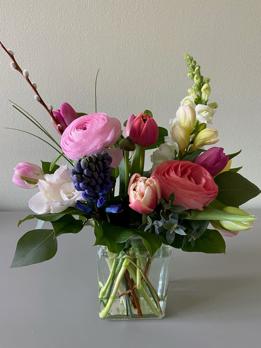 Short and Sweet Vase Arrangement